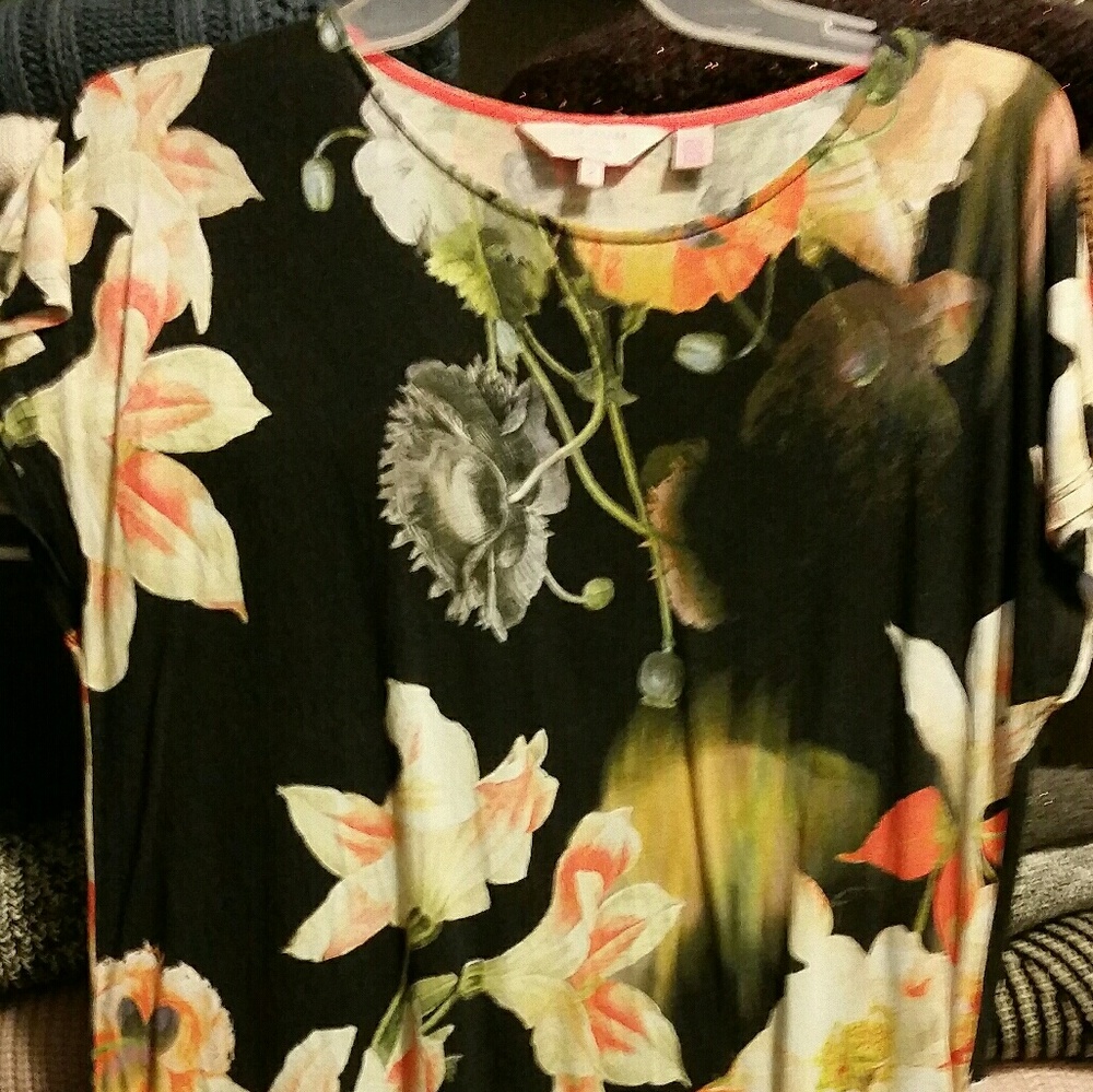 Floral top